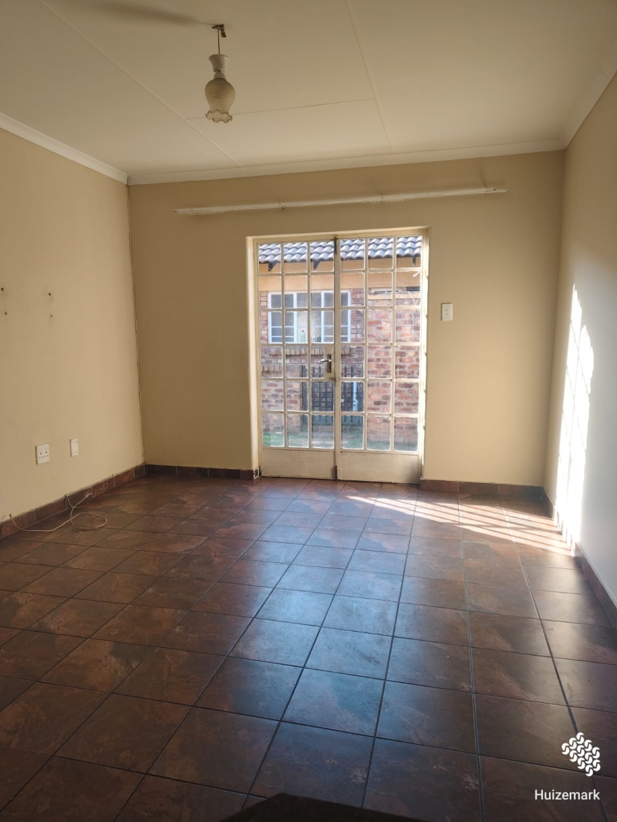 2 Bedroom Property for Sale in Vaalpark Free State
